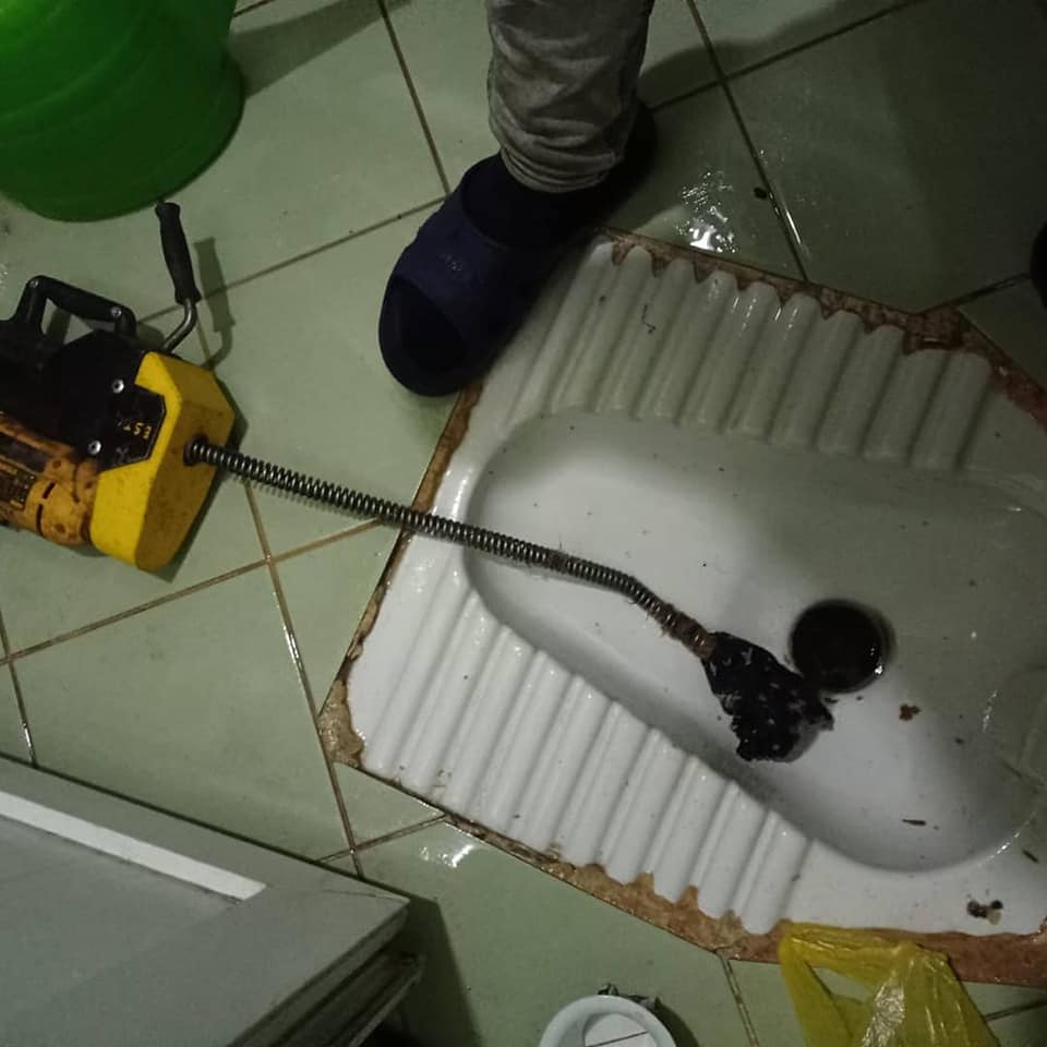 Tuvalet Tesisatçısı